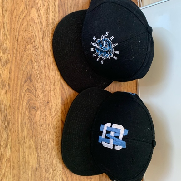 Shawn Mendes Hats - Picture 3 of 5
